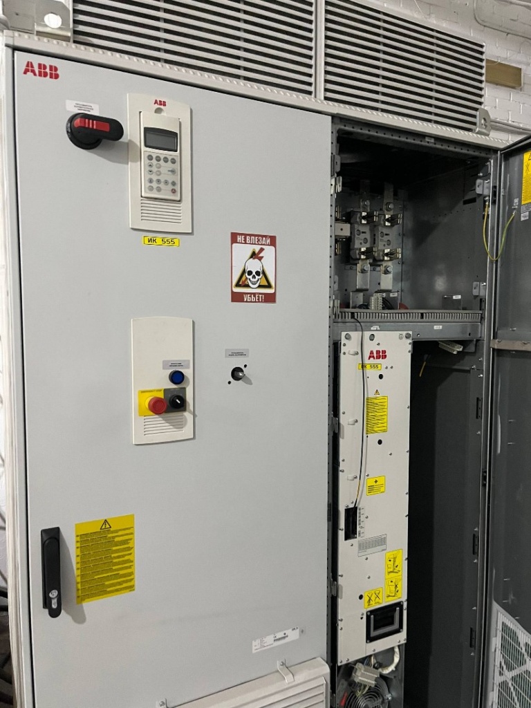 Стенд ABB для проверки преобразователей частоты ACS800