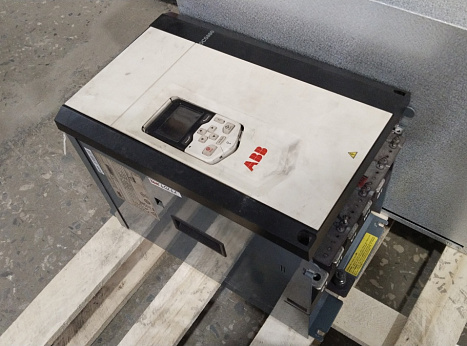 Преобразователь частоты ABB DCS880-S02-0350-04X0 