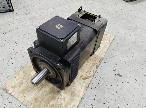 Сервомотор Lenze MDFQARS100-22