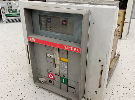 Автоматический выключатель ABB SACE F2L 2500A 690V