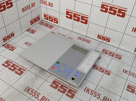 Лицевая панель терминала защиты ABB 1MRK00008-PB