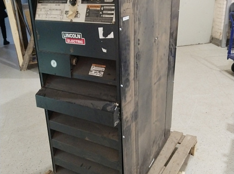Инвертор сварочный Lincoln Electric IDEALARC AC-1200
